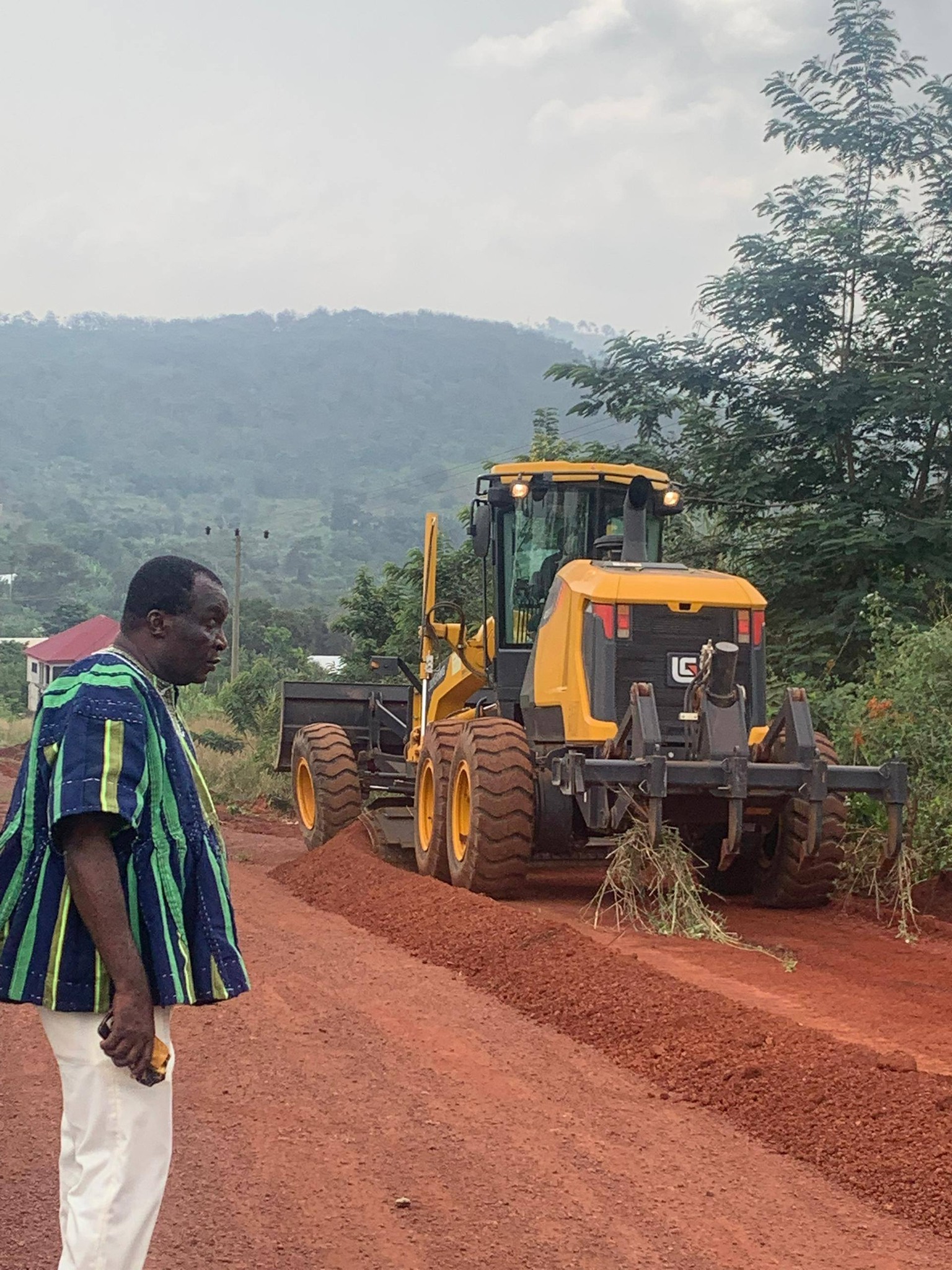 DCE MONITORS NSUTA-KRUWI ROAD CONSTRUCTION